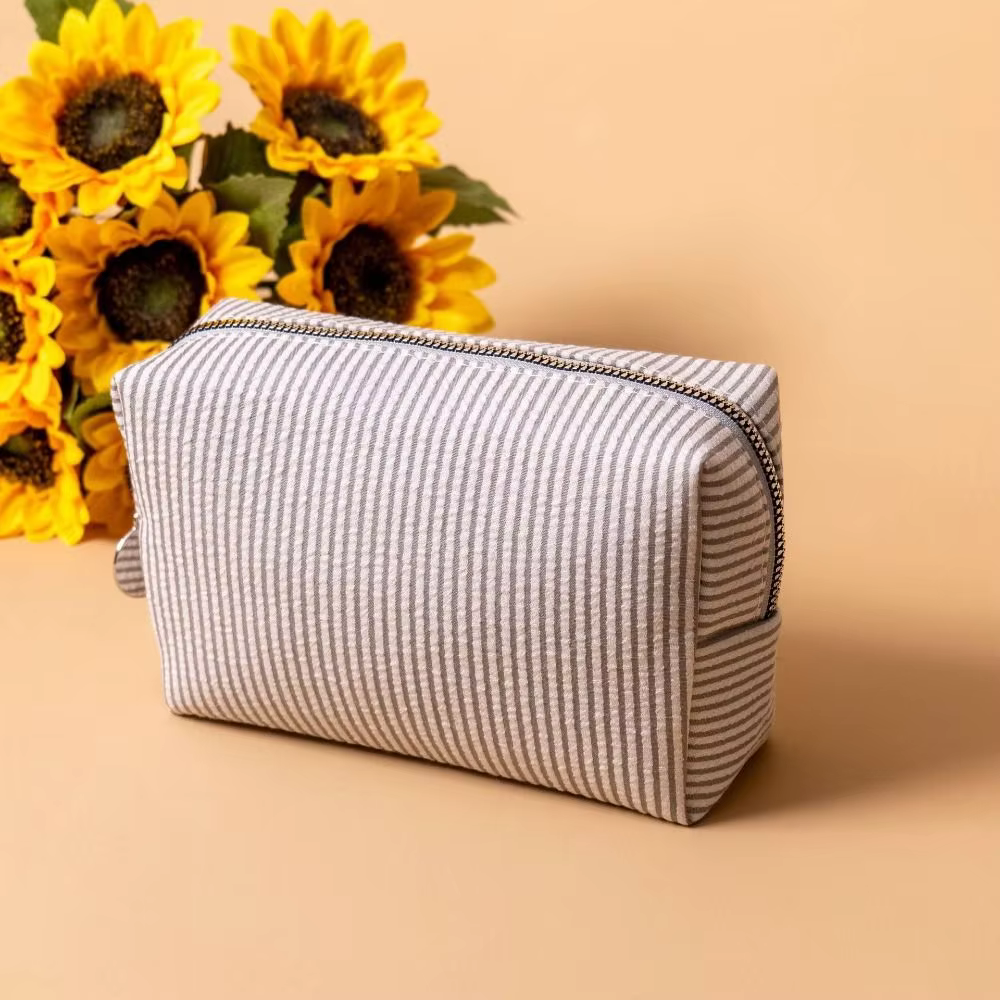 Cute Striped Makeup Bag Zipper Closure Soft Seersucker Fabric Toiletry Pouch Multi-purpose Large Capacity Pencil Case Daily Use - AliExpress 1524